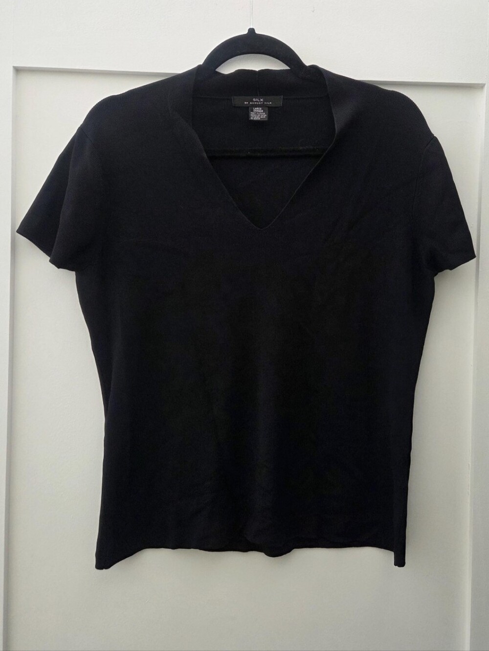 Vintage Y2K Silx By August Silk Black V-Neck Short Sleeve Top / Large